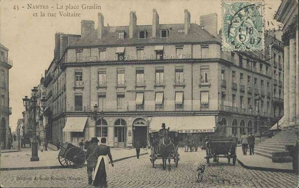 rue-voltaire-graslin